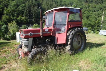 Massey Ferguson 135 Tractor