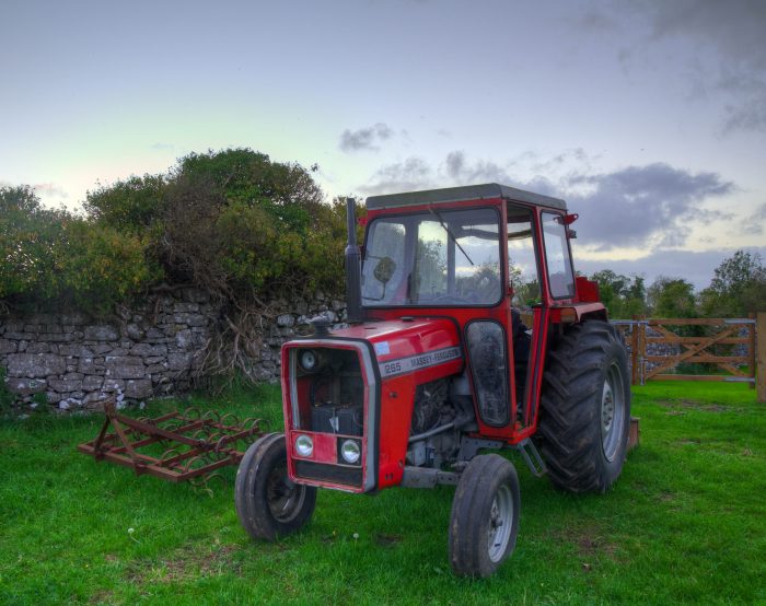 Massey Ferguson 265 Tractor – Field Implement View Massey Ferguson 265 Tractor