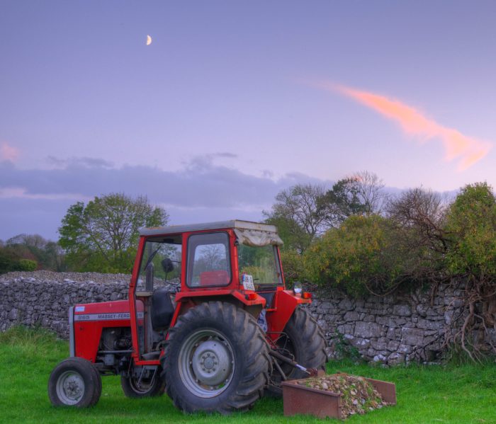 Massey Ferguson 265 Tractor – Transport Box View Massey Ferguson 265 Tractor